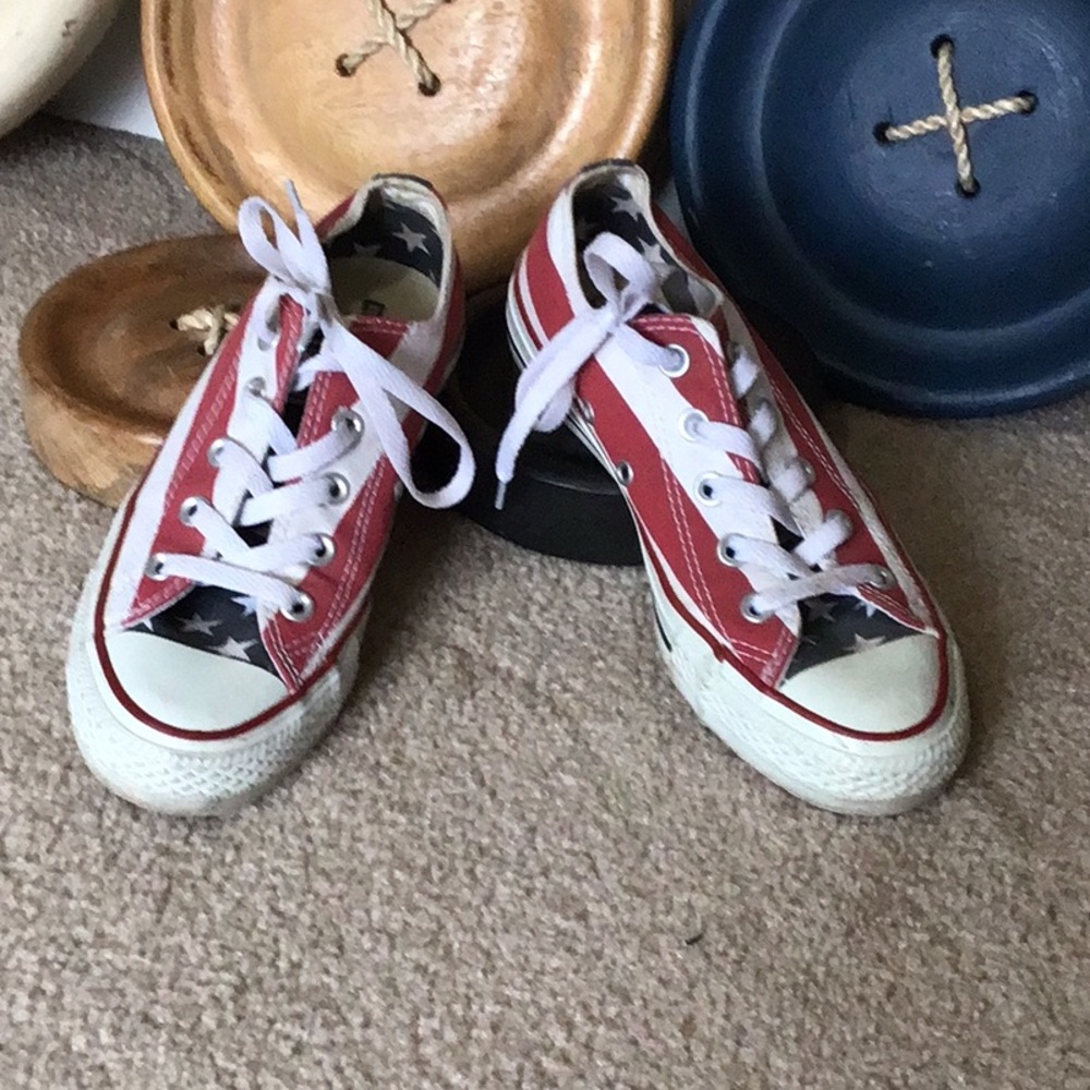 Converse ladies American flag size 6